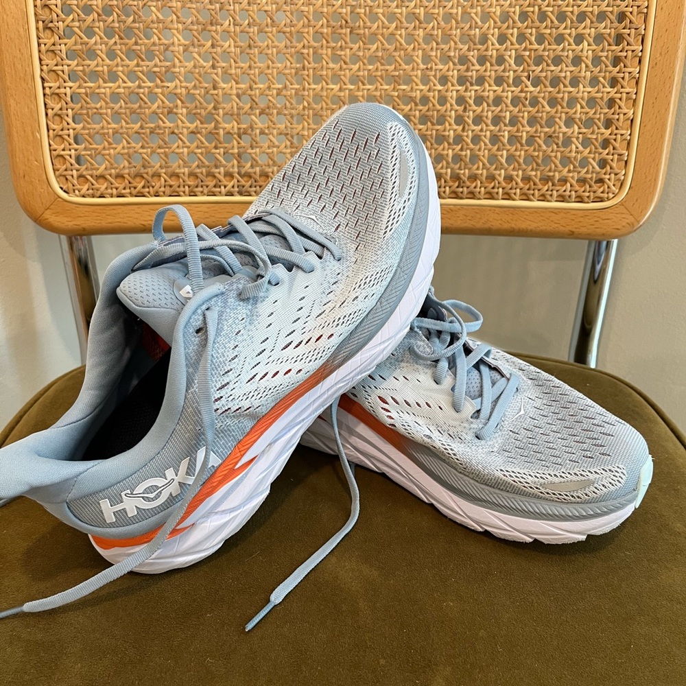 Clifton Hokas Size 10